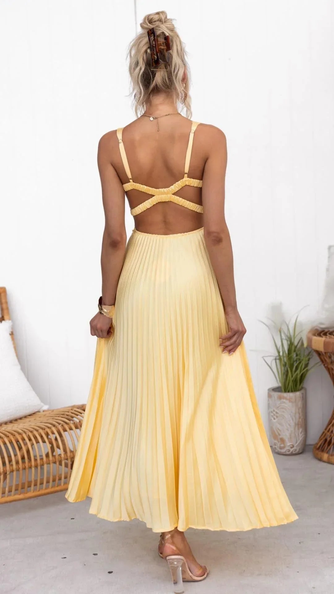 Women's Yellow V-Neck Pleated Maxi Dress | Sleeveless