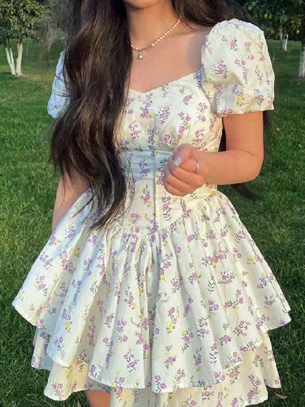 Mini robe corset fine à fleurs françaises avec manches bouffantes