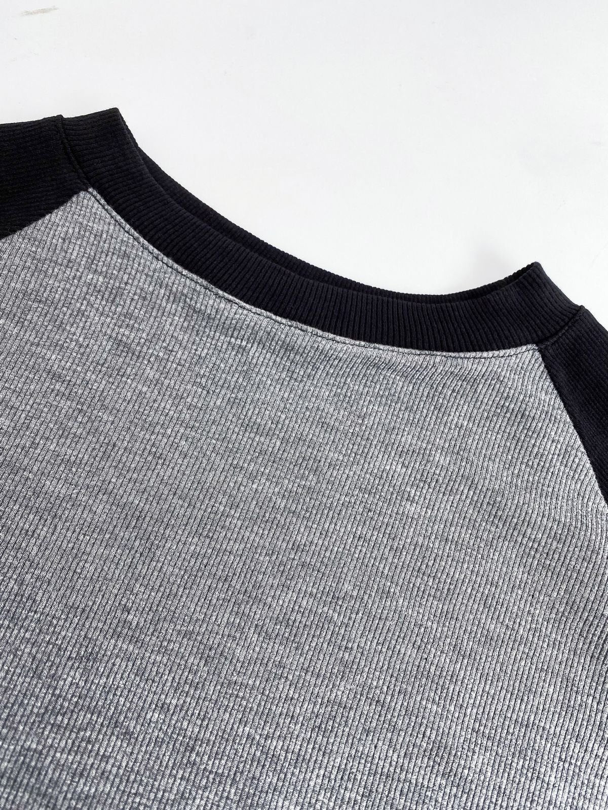 Geribbelde crop top met raglanmouwen
