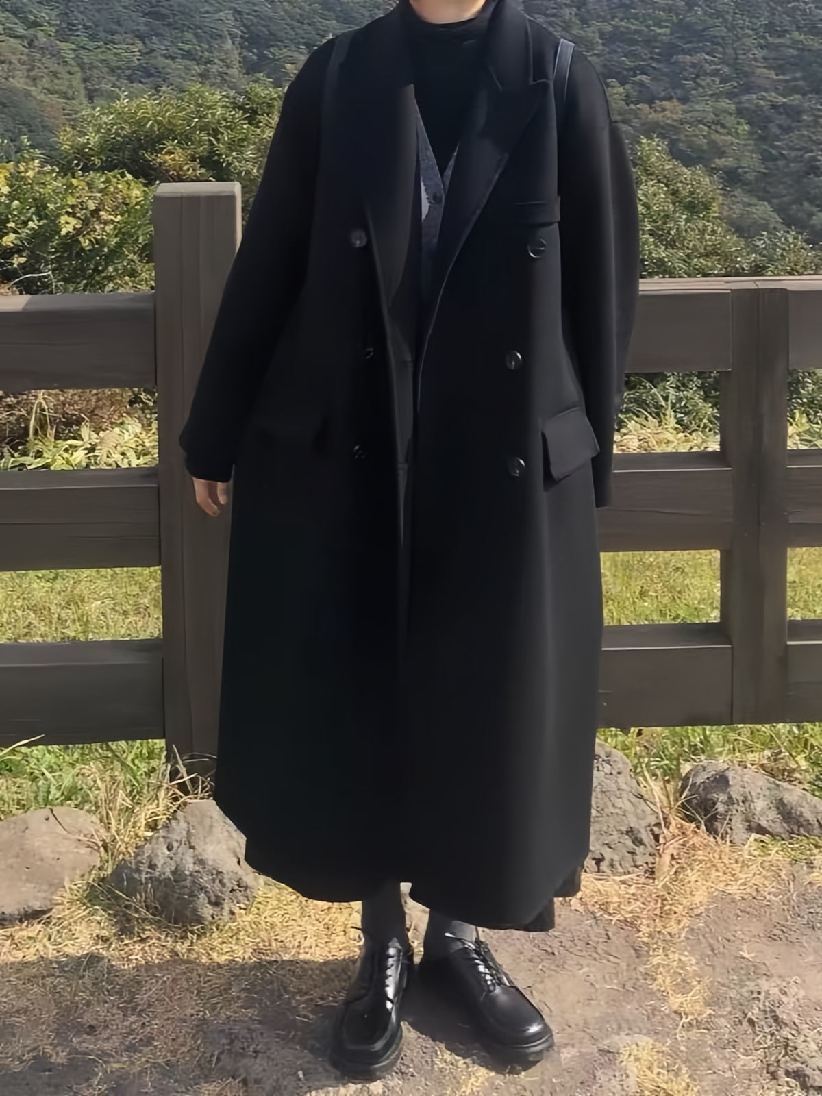 Manteau long noir vintage à double boutonnage