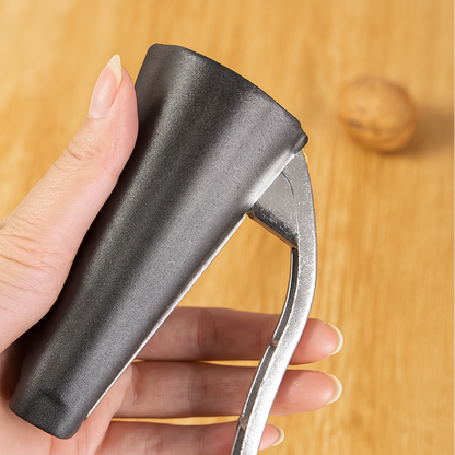 Nut Cracker – Effortlessly Cracks Every Nut