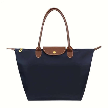 Chic and Roomy Handbag for the Contemporary Everyday