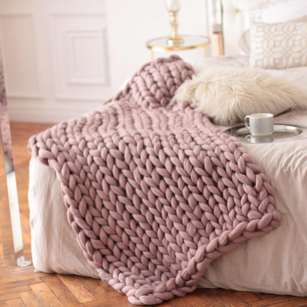 Handwoven Wool Blanket – Luxurious Softness and Nordic Elegance