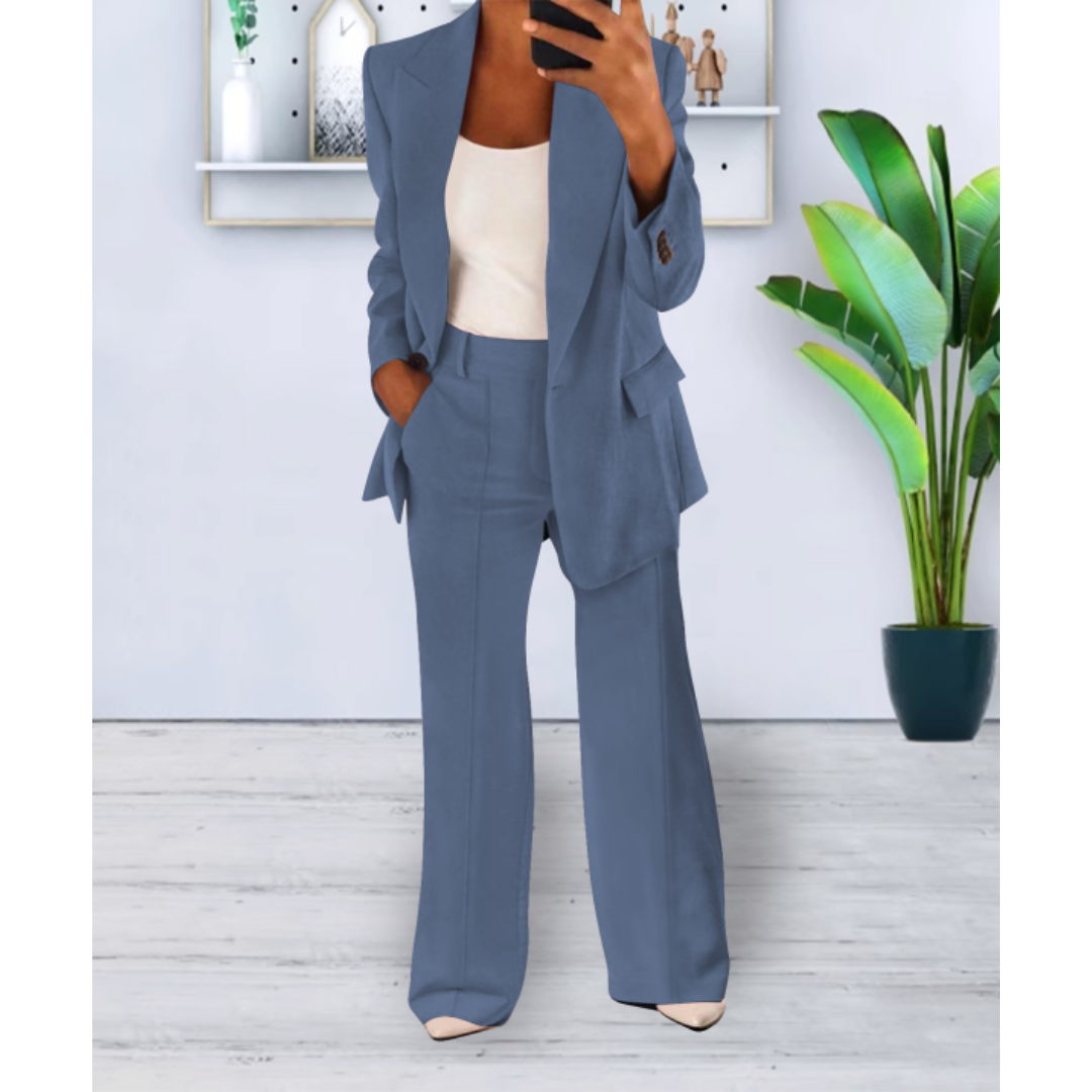 Women's Business Casual Two-Piece Pantsuit | Relaxed Fit