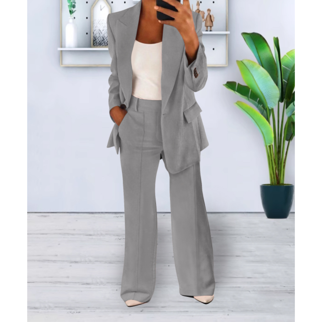Women's Business Casual Two-Piece Pantsuit | Relaxed Fit
