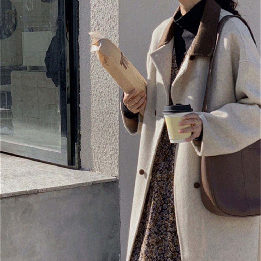 Manteau long en laine mélangée beige à col marron pour femme - Ambra 