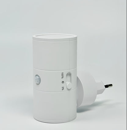 Dimmable LED Plug-in Night Light for Hallway and Bedroom