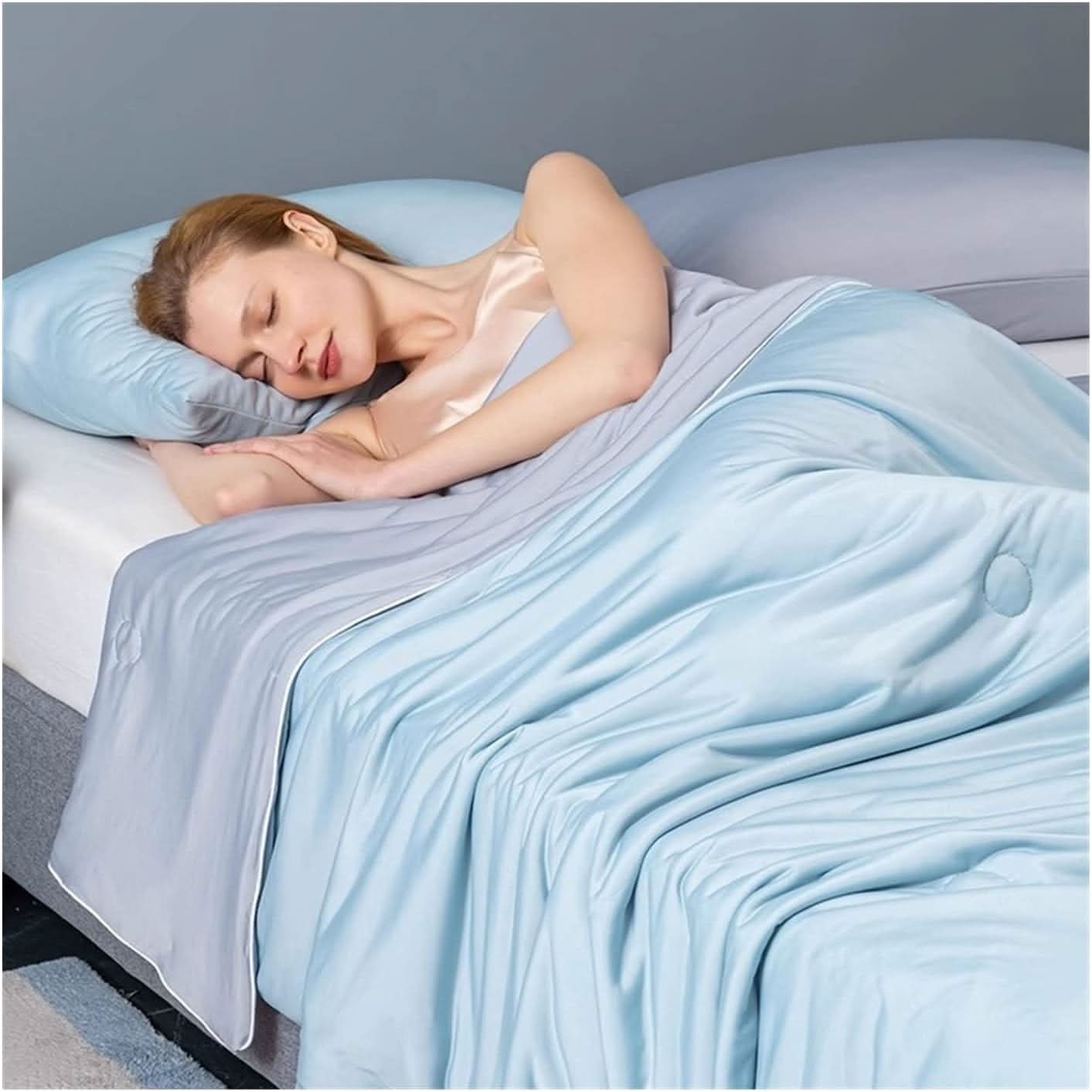 Lightweight Cooling Blanket