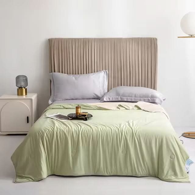 Lightweight Cooling Blanket