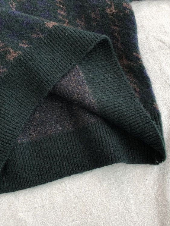 Green Vintage Knit Sweater with Plaid Pattern